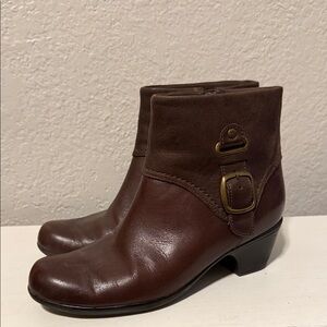 Clarks Brown Leather Ankle Boots Women's Size 7